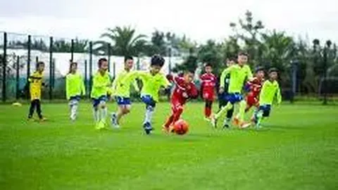 首届日照高校足球联赛激情开赛 59强队齐聚竞技